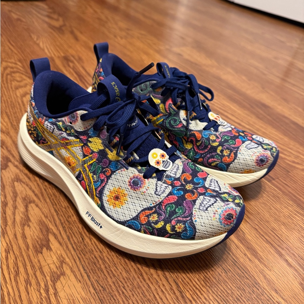 ASICS Women’s NOOSA TRI 16 Limited Edition Día de los Muertos running shoes